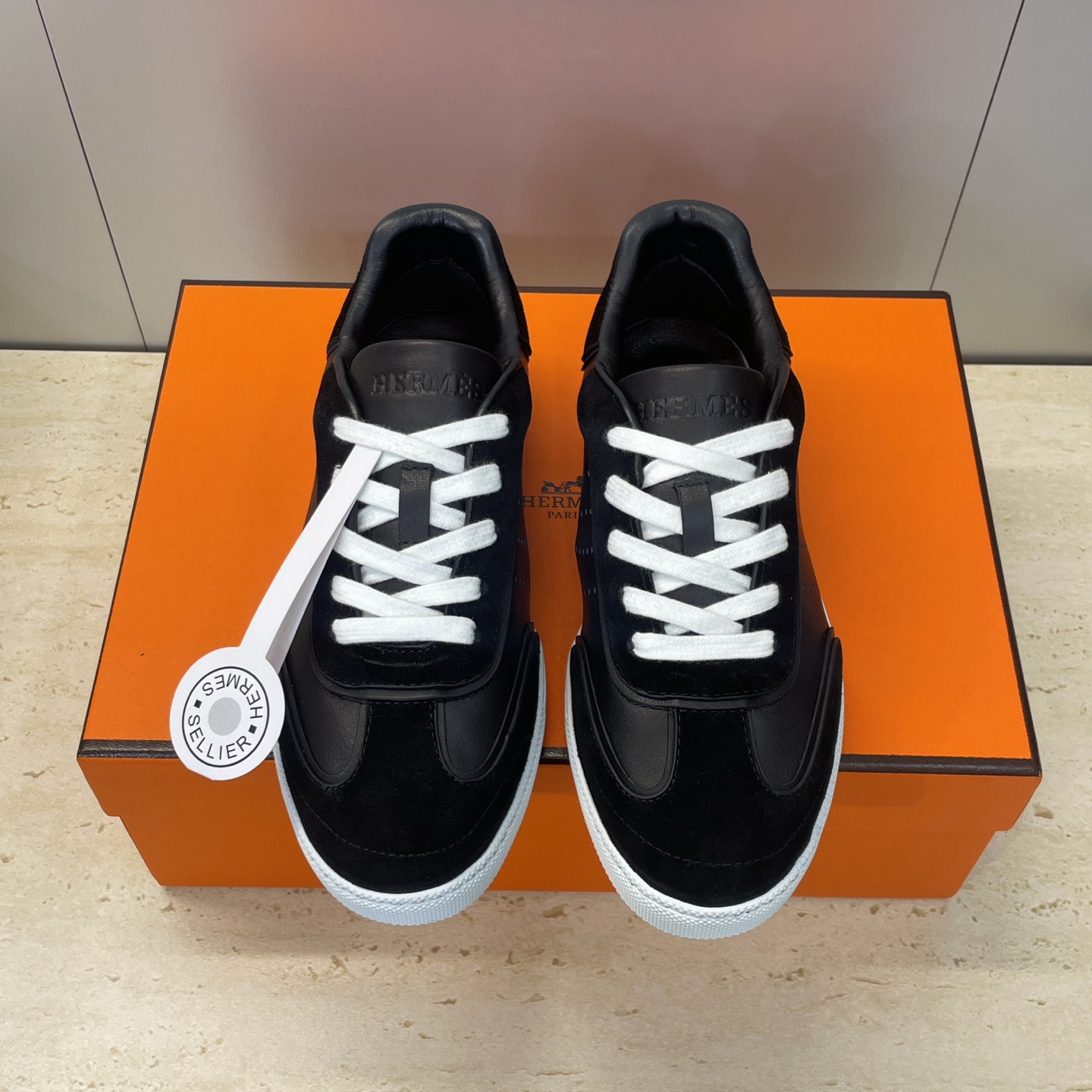 NO:681328,Hermes 2026 early spring new style Match casual lace-up versatile sports white shoes H family letter logo fashion color-blocking flat skateboard women's shoes Material upper imported sheep leather/imported calfskin + water-dyed cowhide lining + original open mold Tpu outsole Size: women's size 35-40 (40 customization is not returnable), casual shoes/sports shoes, hermes, hermes, sneakers, cowhide, sheep19860909爱马仕 Hermes 2026早春新款 Match 休闲系带百搭运动小白鞋 H家字母logo时尚拼色平底滑板女鞋 材质鞋面进口羊猄皮/进口小牛皮+水染牛皮内里+原版开模Tpu大底 Size: 女码35-40(40定制不退换）,休闲鞋/运动鞋,hermes,hermes,sneakers,cowhide,sheep,Women's Shoes