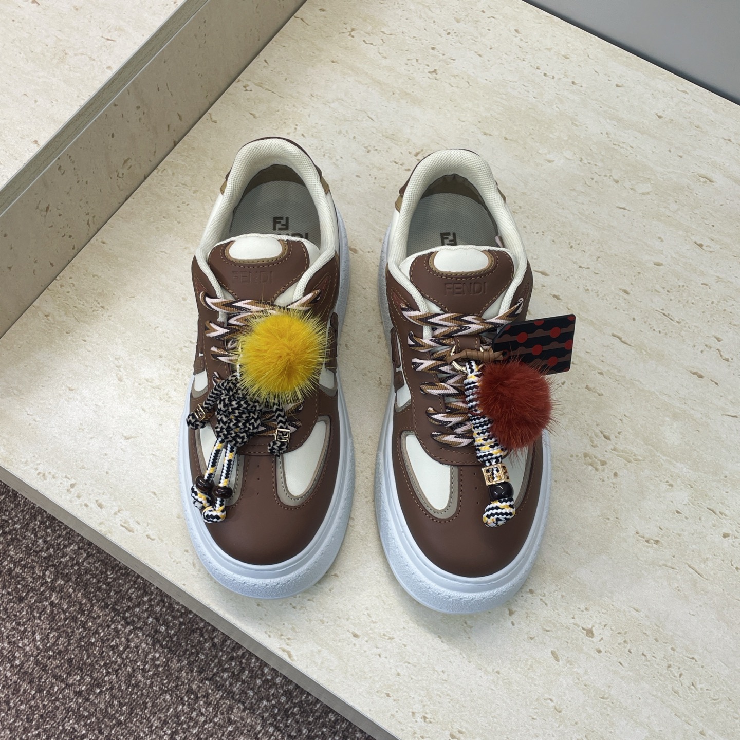 NO:694383,FENDI Fendi 2026 early spring new series Match tassel bow lace casual sports women's shoes F family letter logo Pequot printed pattern color block thick bottom round toe retro Forrest training skateboard shoes The top version on the market Material: upper imported calfskin + environmentally friendly breathable mesh fabric lining + original molded Tpu outsole  Size: 35-41 (40.41 customized, non-refundable), casual shoes/sports shoes, fendi, fendi, fendi, sneakers, cowhide19860909FENDI 芬迪2026早春新款系列 Match流苏蝴蝶结系带休闲运动女鞋 F家字母logo Pequot 印花图案拼色厚底圆头复古阿甘徳训滑板鞋 市面顶级版本 材质:鞋面进口小牛皮+环保透气网眼布织物内里+原版开模Tpu大底 Size:35-41(40.41定制不退换),休闲鞋/运动鞋,fendi,fendi,fendi,sneakers,cowhide,Women's Shoes