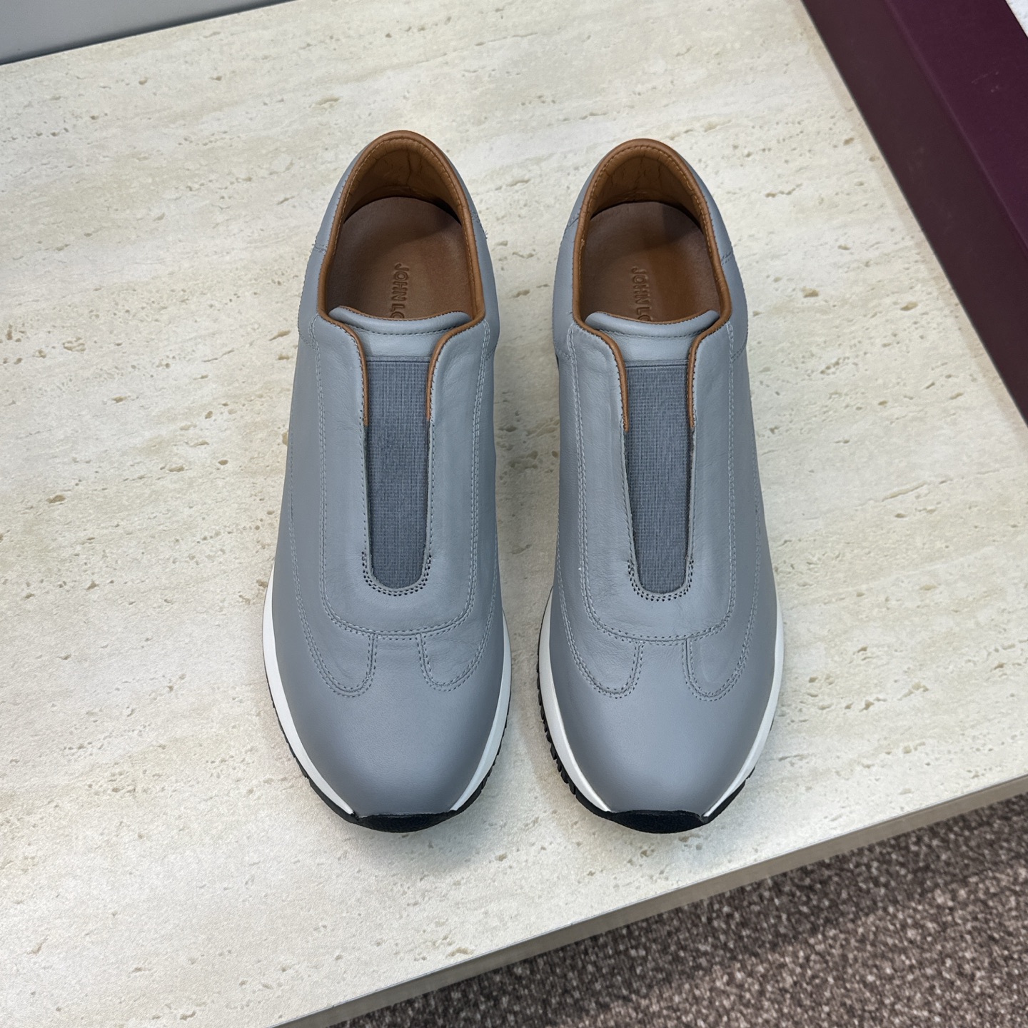 NO:747970,(European sizes run one size larger) Hermes brand John Lobb John Lobb 2026 early spring new men's casual running shoes JL thick-soled elastic slip-on sports dad shoes Material: imported calfskin upper + water-dyed cowhide lining + original open-molded Tpu foam combination outsole  Size: 38-47 (38.45.46.47 customization is not returnable), casual shoes/sports shoes, hermes, hermes, sneakers, cowhide19860909(欧码偏大一码) 爱马仕 Hermes 旗下品牌John Lobb 约翰·洛布 2026早春新款男士休闲跑鞋 JL厚底弹力一脚蹬运动老爹鞋 材质:鞋面进口小牛皮+水染牛皮内里+原版开模Tpu发泡组合大底 Size:38-47(38.45.46.47定制不退换),休闲鞋/运动鞋,hermes,hermes,sneakers,cowhide,Women's Shoes