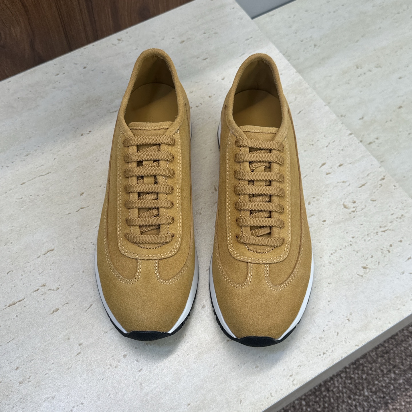 NO:747982,(European sizes run one size larger) Hermes brand John Lobb John Lobb 2026 early spring new men's casual running shoes JL thick-soled lace-up sports dad shoes Material: imported sheepskin upper + water-dyed cowhide lining + original molded Tpu foam combination outsole  Size: 38-47 (38.45.46.47 customization is not returnable), casual shoes/sports shoes, hermes, hermes, sneakers, cowhide, sheep19860909(欧码偏大一码) 爱马仕 Hermes 旗下品牌John Lobb 约翰·洛布 2026早春新款男士休闲跑鞋 JL厚底系带运动老爹鞋 材质:鞋面进口羊猄皮+水染牛皮内里+原版开模Tpu发泡组合大底 Size:38-47(38.45.46.47定制不退换),休闲鞋/运动鞋,hermes,hermes,sneakers,cowhide,sheep,Women's Shoes