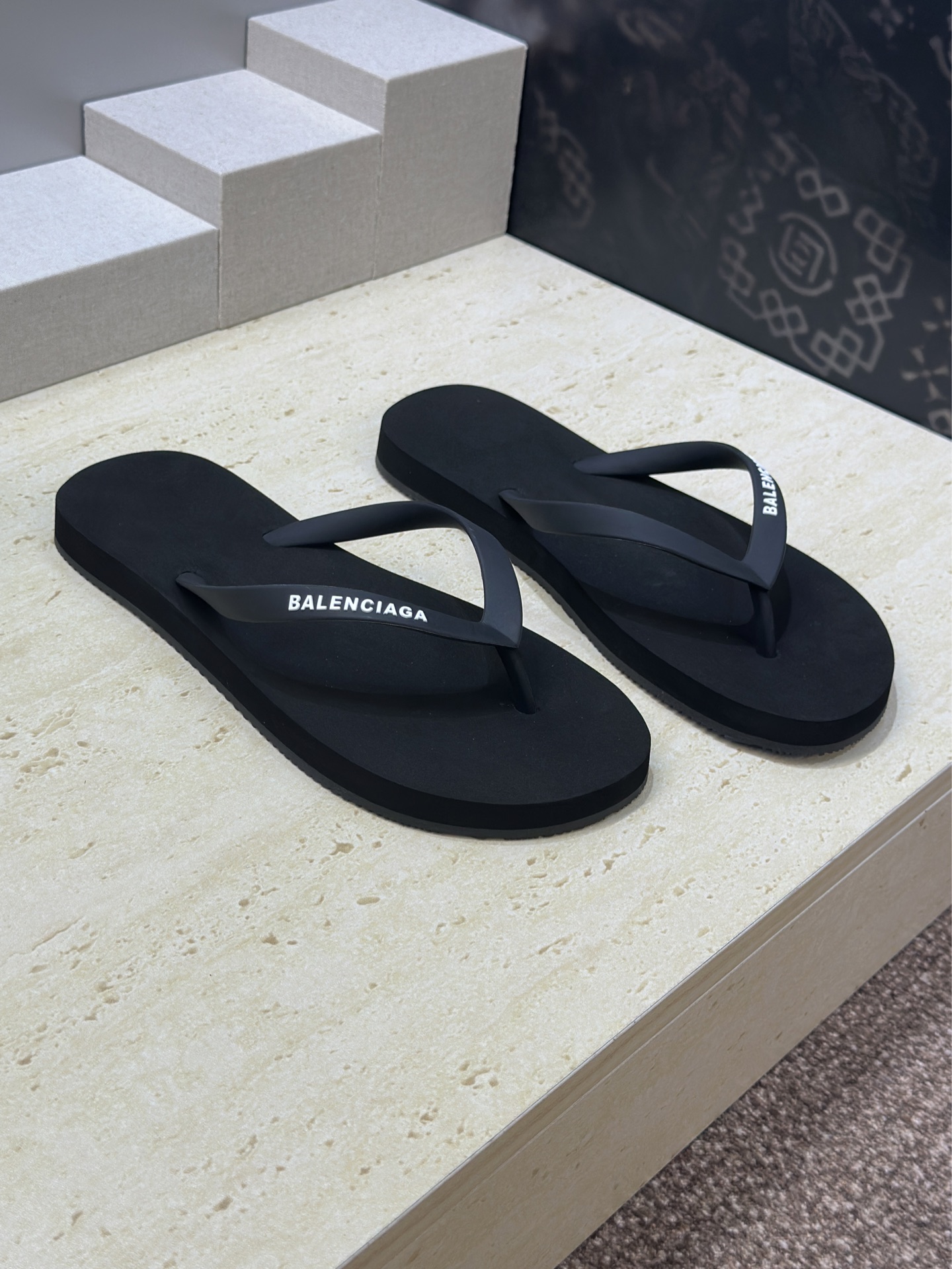 NO:785169,Balenciaga 2026 spring and summer new beach women's shoes Balenciaga letter logo flip-flops sandals Size36-40, split-toe shoes, balenciaga, balenciaga, sandals19860909Balenciaga 2026春夏新款沙滩女鞋 巴黎世家字母logo人字拖凉鞋 Size36-40,分趾鞋,balenciaga,balenciaga,sandals,Women's Shoes