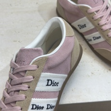 迪奥 Dior 2026春夏新款Ribbon系带休闲帆布运动小白鞋 CD字母logo织带平底圆头拼色阿甘 迪奥 Dior 2026春夏新款Ribbon系带休闲帆布运动小白鞋 CD字母logo织带平底圆头拼色阿甘