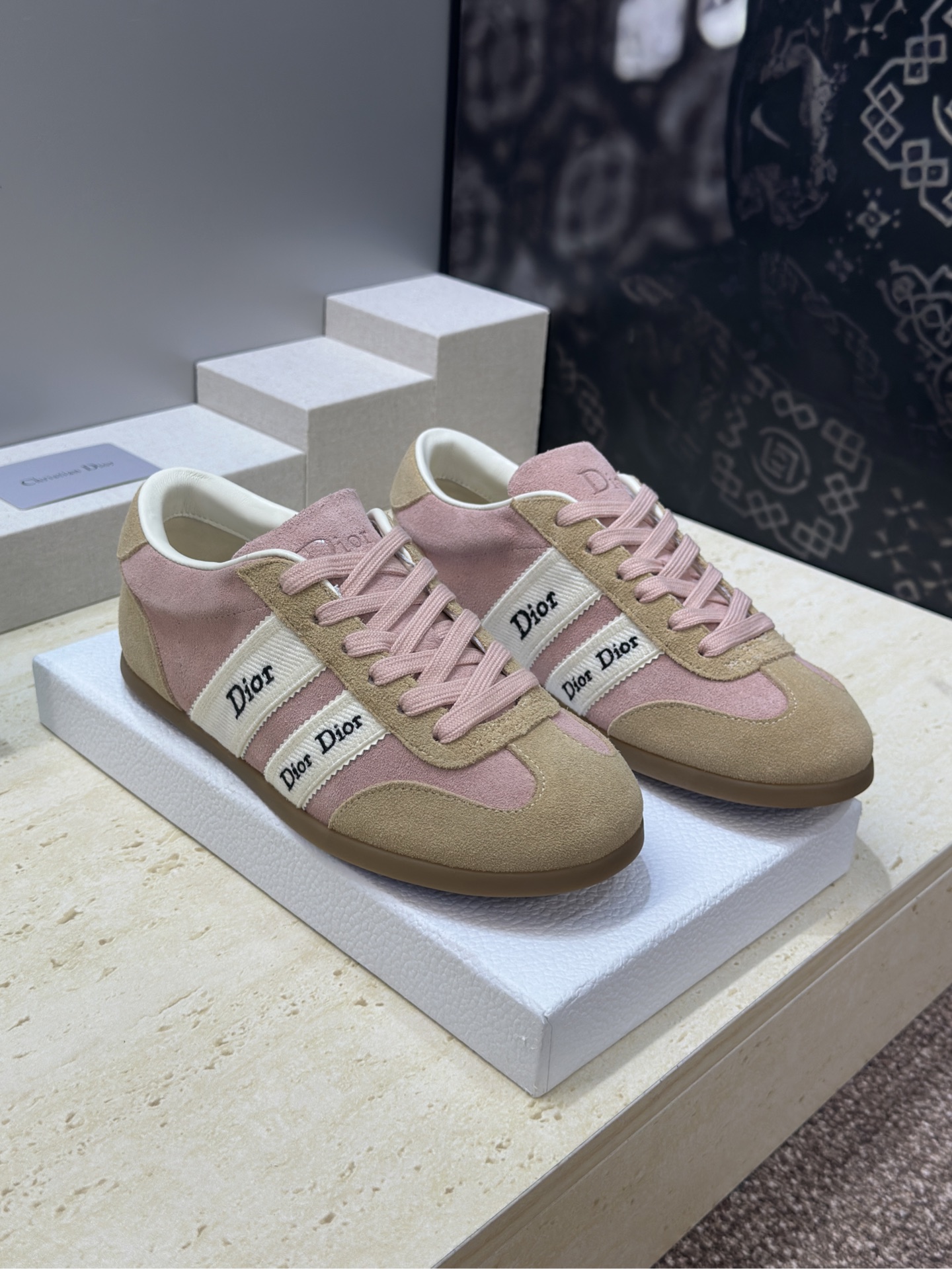 迪奥 Dior 2026春夏新款Ribbon系带休闲帆布运动小白鞋 CD字母logo织带平底圆头拼色阿甘