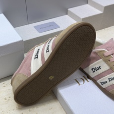 迪奥 Dior 2026春夏新款Ribbon系带休闲帆布运动小白鞋 CD字母logo织带平底圆头拼色阿甘 迪奥 Dior 2026春夏新款Ribbon系带休闲帆布运动小白鞋 CD字母logo织带平底圆头拼色阿甘