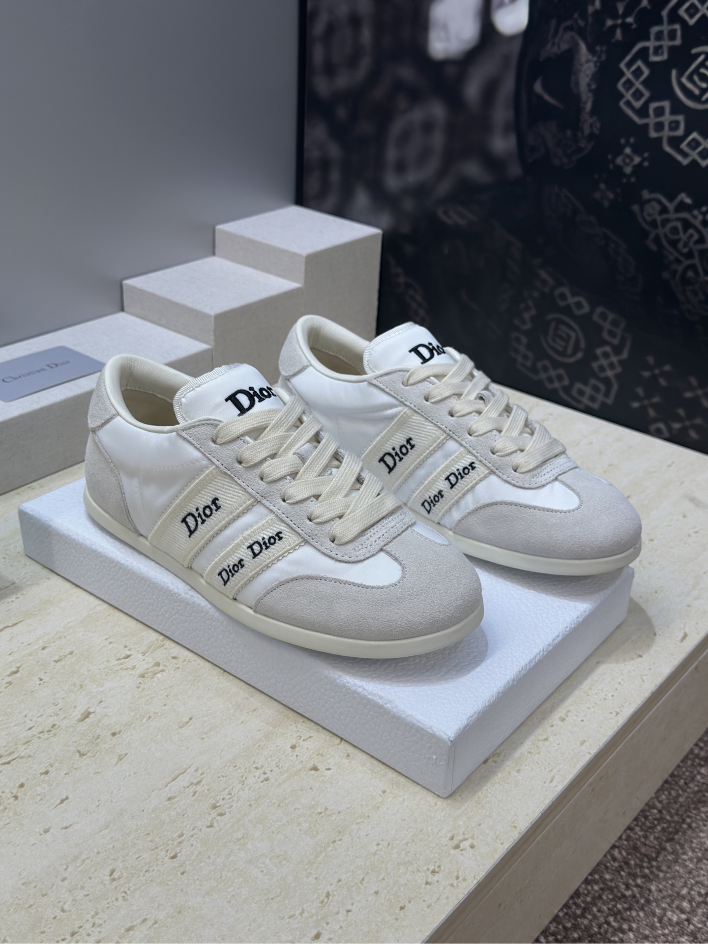迪奥 Dior 2026春夏新款Ribbon系带休闲帆布运动小白鞋 CD字母logo织带平底圆头拼色阿甘