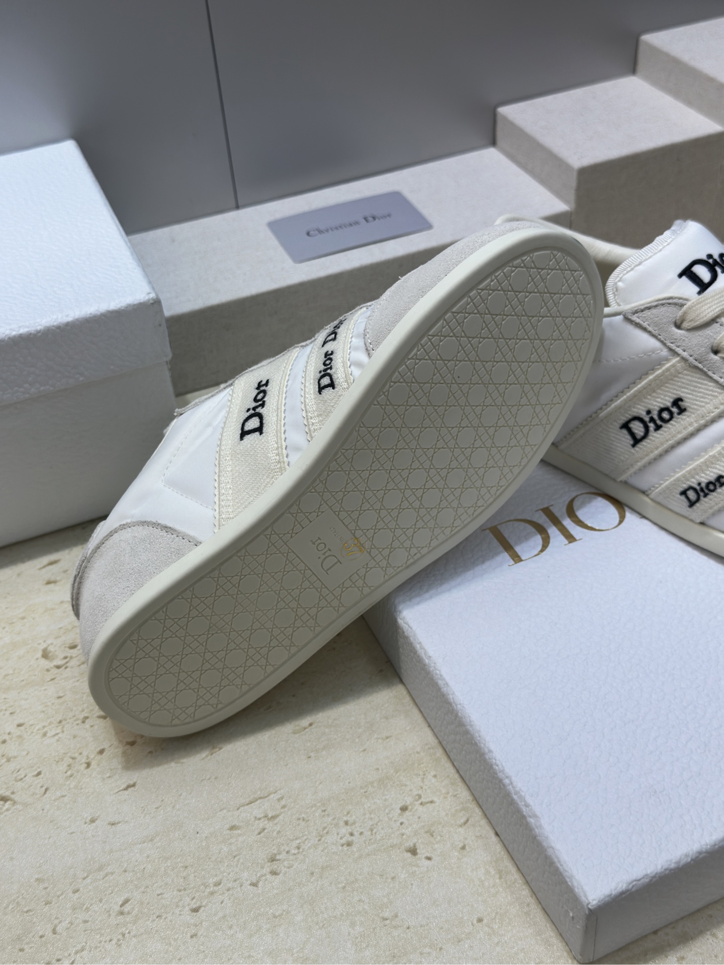 迪奥 Dior 2026春夏新款Ribbon系带休闲帆布运动小白鞋 CD字母logo织带平底圆头拼色阿甘