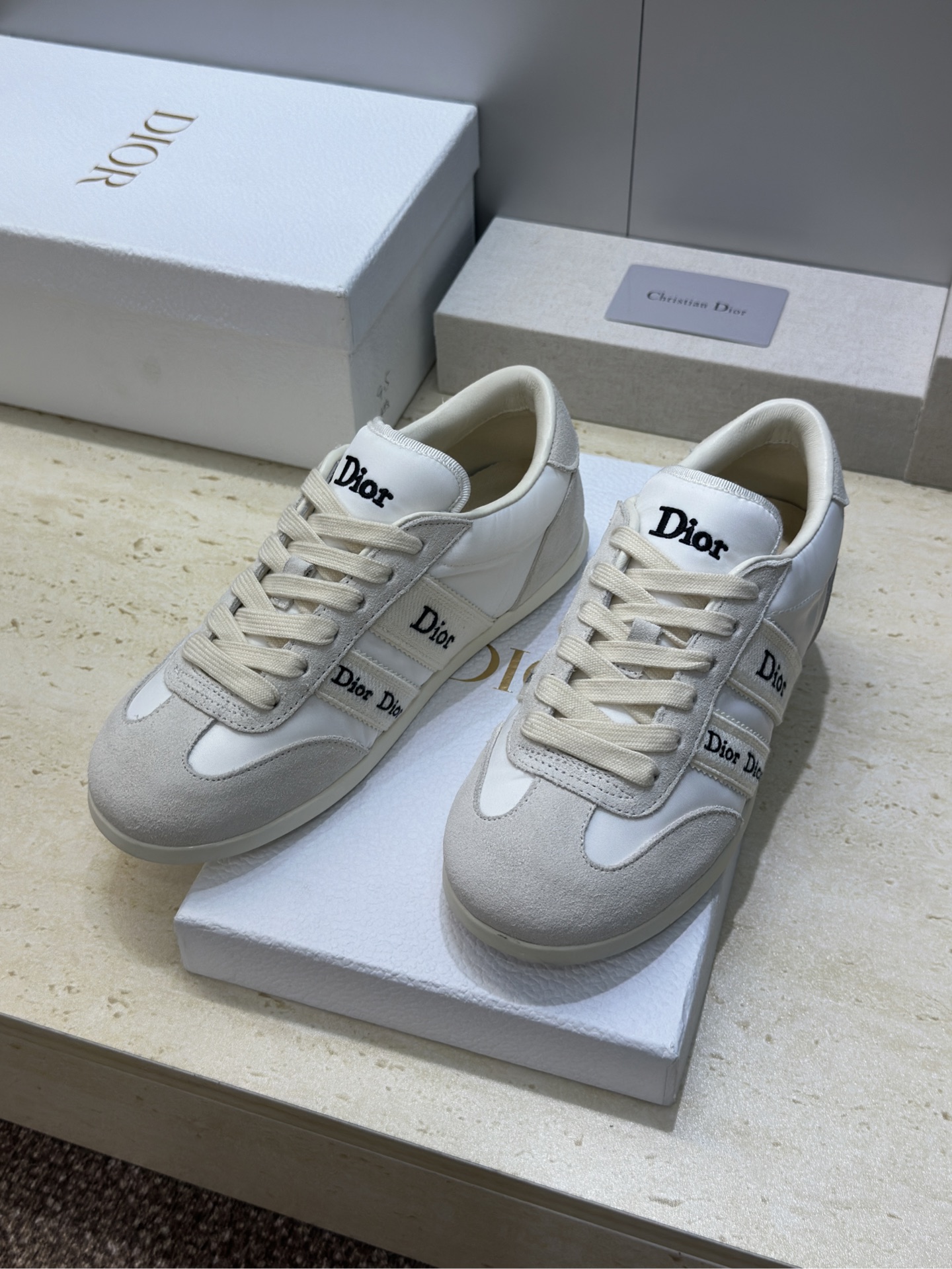 迪奥 Dior 2026春夏新款Ribbon系带休闲帆布运动小白鞋 CD字母logo织带平底圆头拼色阿甘