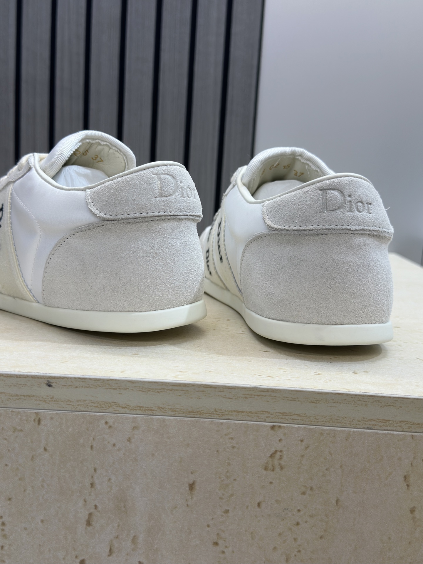 迪奥 Dior 2026春夏新款Ribbon系带休闲帆布运动小白鞋 CD字母logo织带平底圆头拼色阿甘