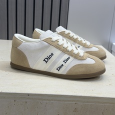 迪奥 Dior 2026春夏新款Ribbon系带休闲帆布运动小白鞋 CD字母logo织带平底圆头拼色阿甘 迪奥 Dior 2026春夏新款Ribbon系带休闲帆布运动小白鞋 CD字母logo织带平底圆头拼色阿甘