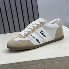 迪奥 Dior 2026春夏新款Ribbon系带休闲帆布运动小白鞋 CD字母logo织带平底圆头拼色阿甘 迪奥 Dior 2026春夏新款Ribbon系带休闲帆布运动小白鞋 CD字母logo织带平底圆头拼色阿甘