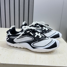 BALENCIAGA 2026春夏情侣款拼色棒球休闲阿甘跑步鞋 巴黎世家字母logo复古平底圆头系带网球 BALENCIAGA 2026春夏情侣款拼色棒球休闲阿甘跑步鞋 巴黎世家字母logo复古平底圆头系带网球