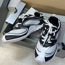BALENCIAGA 2026春夏情侣款拼色棒球休闲阿甘跑步鞋 巴黎世家字母logo复古平底圆头系带网球 BALENCIAGA 2026春夏情侣款拼色棒球休闲阿甘跑步鞋 巴黎世家字母logo复古平底圆头系带网球