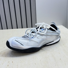 BALENCIAGA 2026春夏情侣款拼色棒球休闲阿甘跑步鞋 巴黎世家字母logo复古平底圆头系带网球 BALENCIAGA 2026春夏情侣款拼色棒球休闲阿甘跑步鞋 巴黎世家字母logo复古平底圆头系带网球
