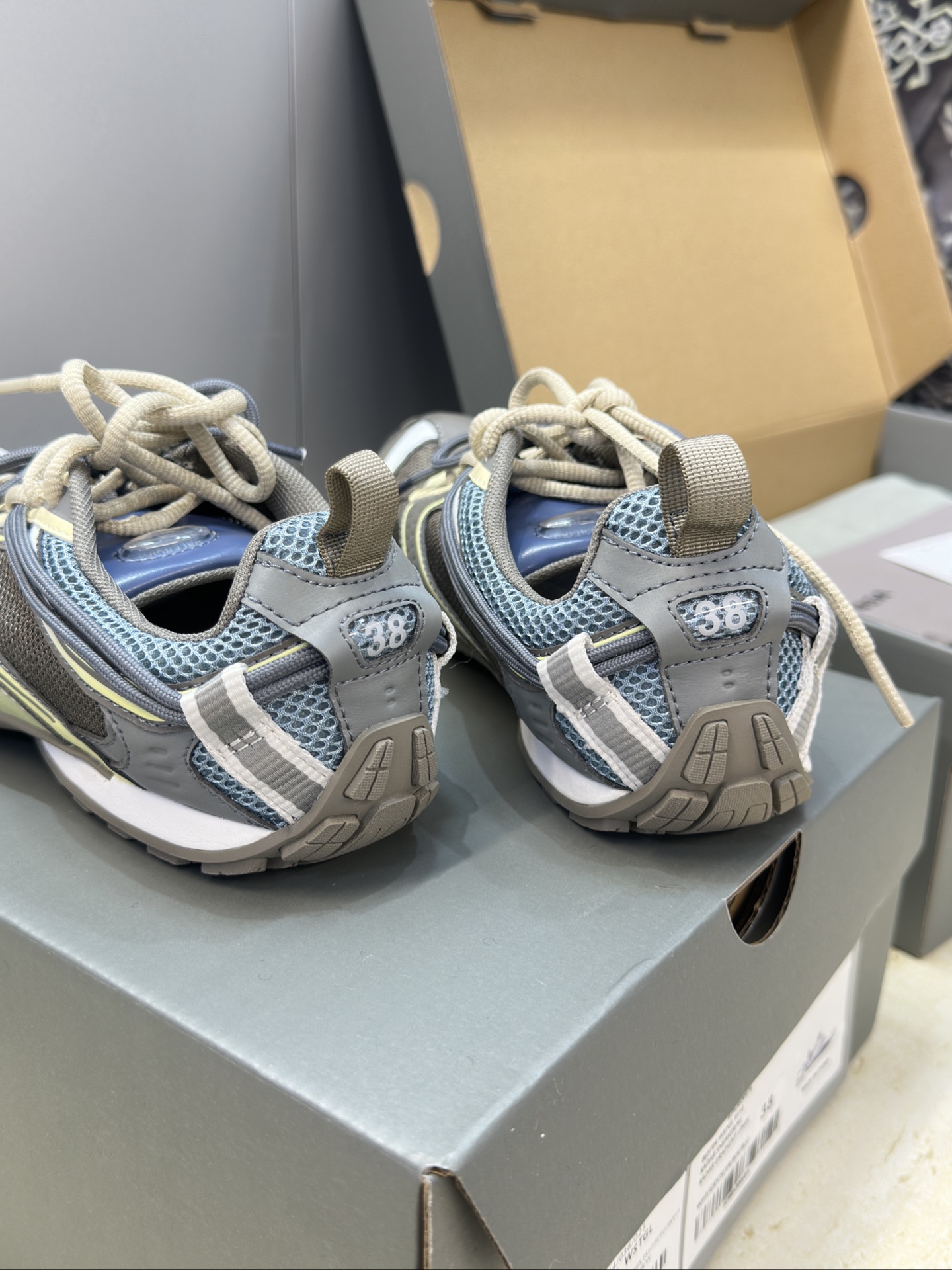 BALENCIAGA 2026春夏情侣款拼色棒球休闲阿甘跑步鞋 巴黎世家字母logo复古平底圆头系带网球