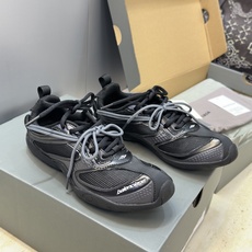 BALENCIAGA 2026春夏情侣款拼色棒球休闲阿甘跑步鞋 巴黎世家字母logo复古平底圆头系带网球 BALENCIAGA 2026春夏情侣款拼色棒球休闲阿甘跑步鞋 巴黎世家字母logo复古平底圆头系带网球