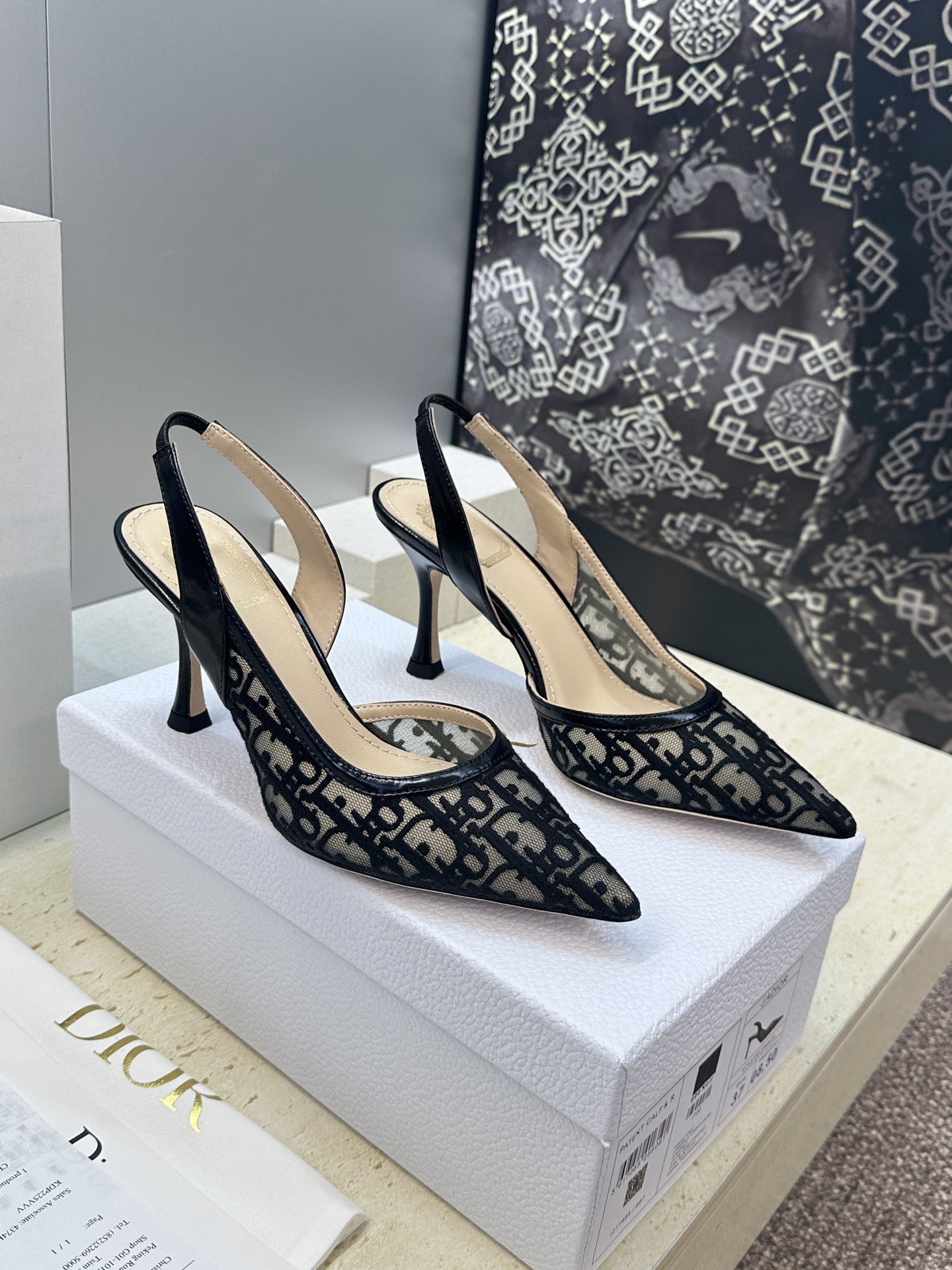 Dior 迪奥 2026春夏走秀新款Adiorble高跟侧空拼色女鞋 CD明星同款时尚尖头电绣字母log
