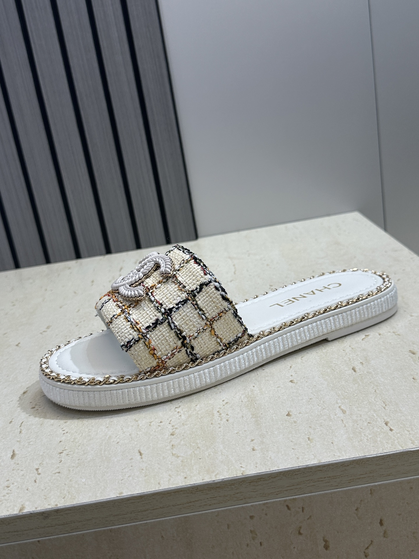 CHANEL 香奈儿2026早春新款时尚编织拼色沙滩女鞋  小香双C字母logo五金扣厚底圆头露趾凉拖鞋