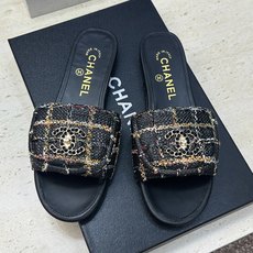 CHANEL 香奈儿2026早春新款时尚编织拼色女鞋 小香双C字母logo五金扣平底圆头露趾凉拖鞋 材 CHANEL 香奈儿2026早春新款时尚编织拼色女鞋 小香双C字母logo五金扣平底圆头露趾凉拖鞋 材