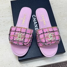 CHANEL 香奈儿2026早春新款时尚编织拼色女鞋 小香双C字母logo五金扣平底圆头露趾凉拖鞋 材 CHANEL 香奈儿2026早春新款时尚编织拼色女鞋 小香双C字母logo五金扣平底圆头露趾凉拖鞋 材