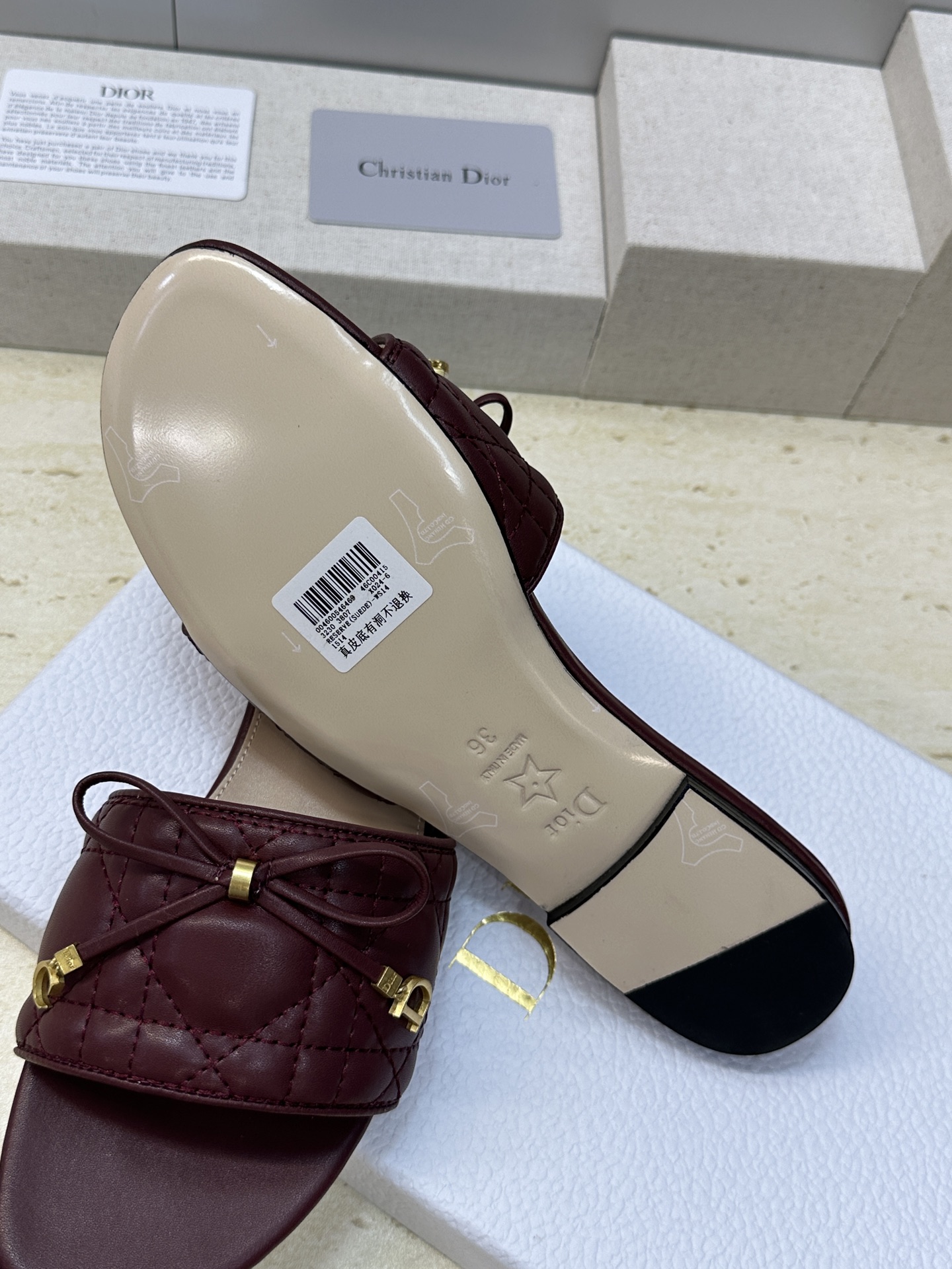 平底/迪奥 Dior 2026早春新款 Cannage藤格纹电绣粗跟一字拖女鞋 CD字母logo五金扣平