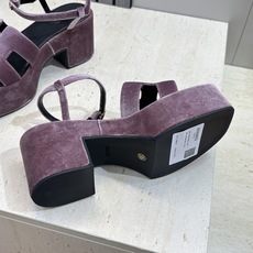 (配全套飞机盒)莞产 代购级 爱马仕 Hermes 2026春夏新款 Lola 拼色粗跟女鞋 H家字母 (配全套飞机盒)莞产 代购级 爱马仕 Hermes 2026春夏新款 Lola 拼色粗跟女鞋 H家字母