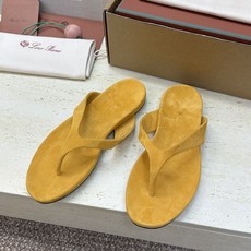 (配全套飞机盒)莞货 代购级 LORO PIANA 诺悠.翩雅 2026春夏新款果冻色女鞋 LP字母lo (配全套飞机盒)莞货 代购级 LORO PIANA 诺悠.翩雅 2026春夏新款果冻色女鞋 LP字母lo