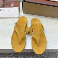 (配全套飞机盒)莞货 代购级 LORO PIANA 诺悠.翩雅 2026春夏新款果冻色女鞋 LP字母lo (配全套飞机盒)莞货 代购级 LORO PIANA 诺悠.翩雅 2026春夏新款果冻色女鞋 LP字母lo