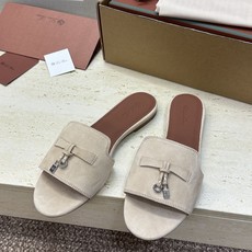 (配全套飞机盒)莞货 代购级 LORO PIANA 诺悠.翩雅 2026春夏新色粗跟流苏拼色一字拖高跟女 (配全套飞机盒)莞货 代购级 LORO PIANA 诺悠.翩雅 2026春夏新色粗跟流苏拼色一字拖高跟女
