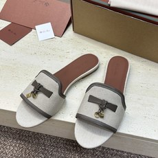 (配全套飞机盒)莞货 代购级 LORO PIANA 诺悠.翩雅 2026春夏新色粗跟流苏拼色一字拖高跟女 (配全套飞机盒)莞货 代购级 LORO PIANA 诺悠.翩雅 2026春夏新色粗跟流苏拼色一字拖高跟女