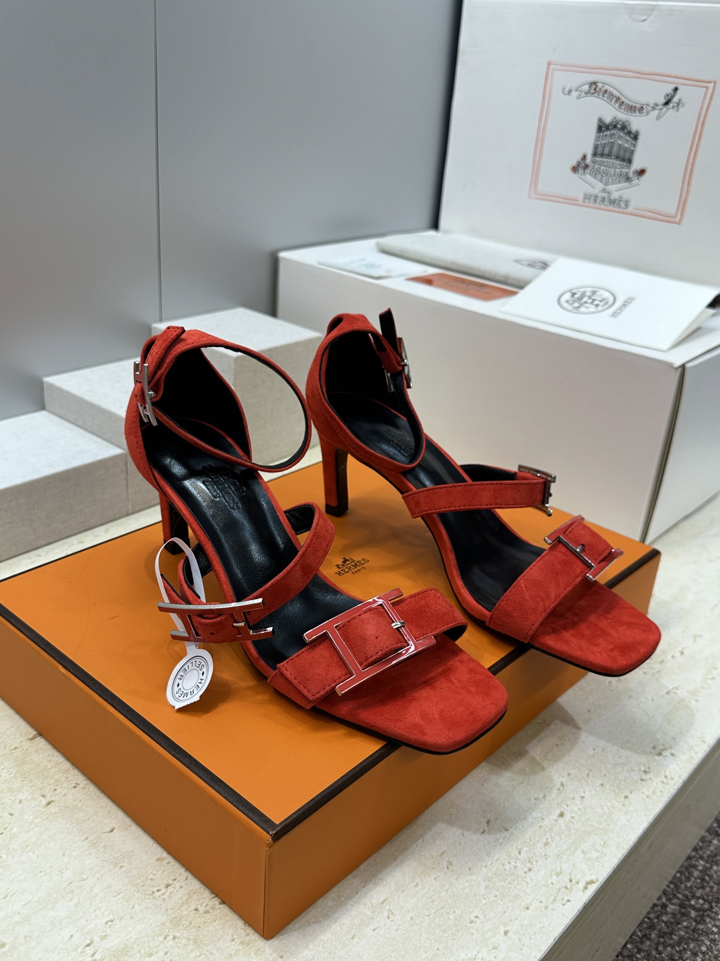 (配全套飞机盒)莞产 代购级 爱马仕 Hermes 2026春夏新款 Liv 高跟水钻女鞋  H家字母l