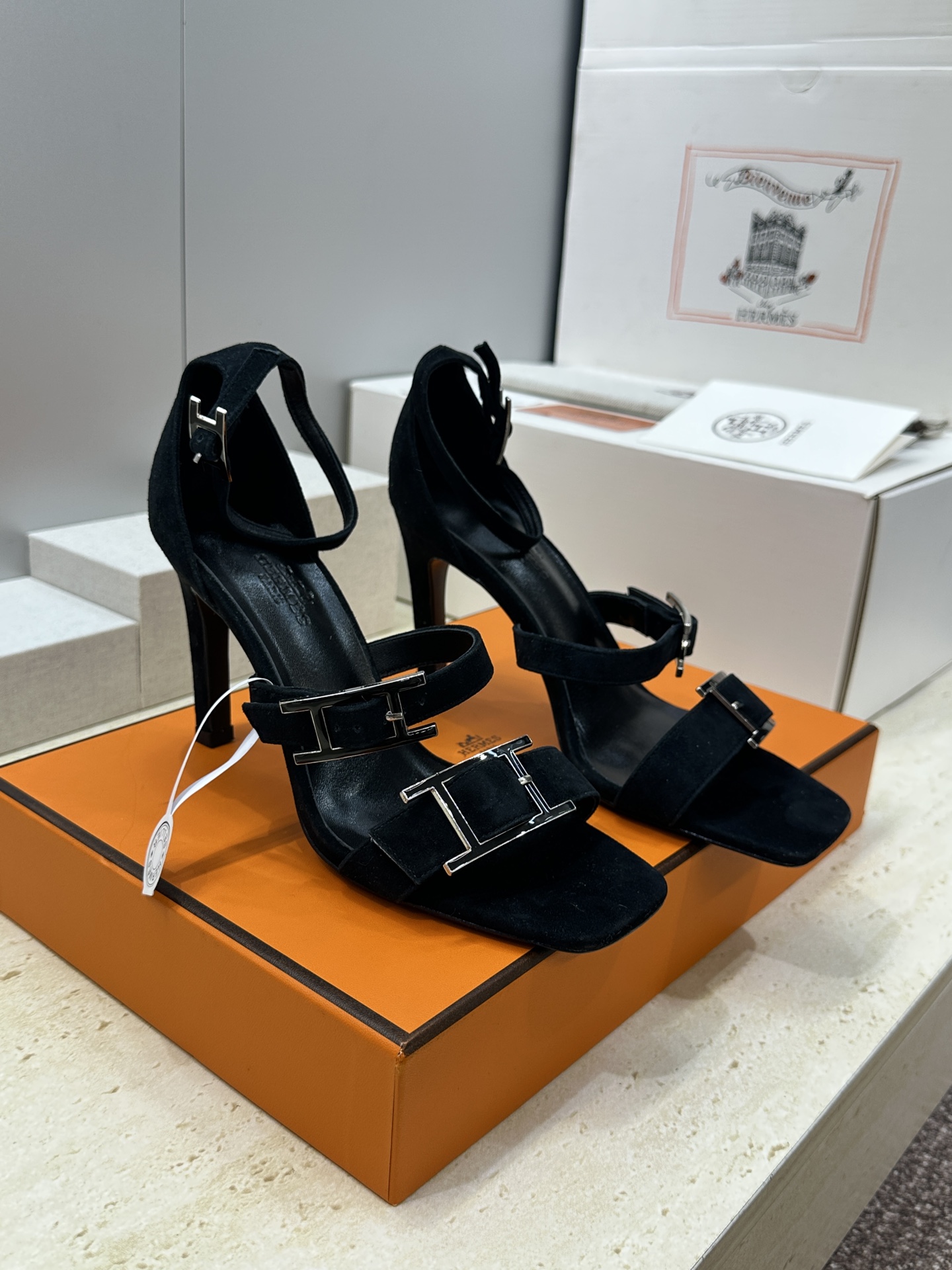 (配全套飞机盒)莞产 代购级 爱马仕 Hermes 2026春夏新款 Liv 高跟水钻女鞋  H家字母l