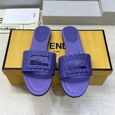 芬迪 Fendi 2026春夏新款果冻色懒人沙滩女鞋 F家字母logo平底圆头镂空露趾凉拖鞋材质:鞋面进 芬迪 Fendi 2026春夏新款果冻色懒人沙滩女鞋 F家字母logo平底圆头镂空露趾凉拖鞋材质:鞋面进