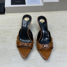 SAINT LAURENT PARIS 圣罗兰2026早春新款中跟水钻女鞋 YSL字母logo五金扣明 SAINT LAURENT PARIS 圣罗兰2026早春新款中跟水钻女鞋 YSL字母logo五金扣明
