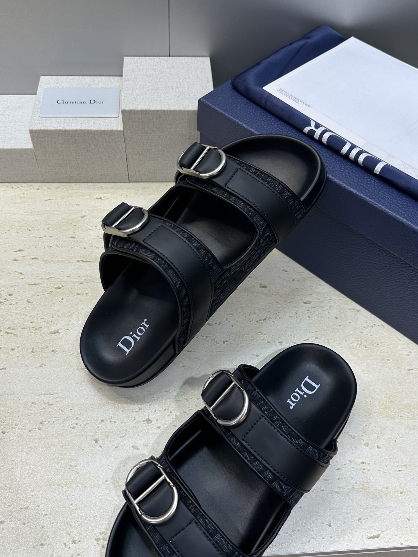 Dior 迪奥 2026春夏走秀新款Alias沙滩男鞋 CD字母logo 五金扣Oblique老花明星同