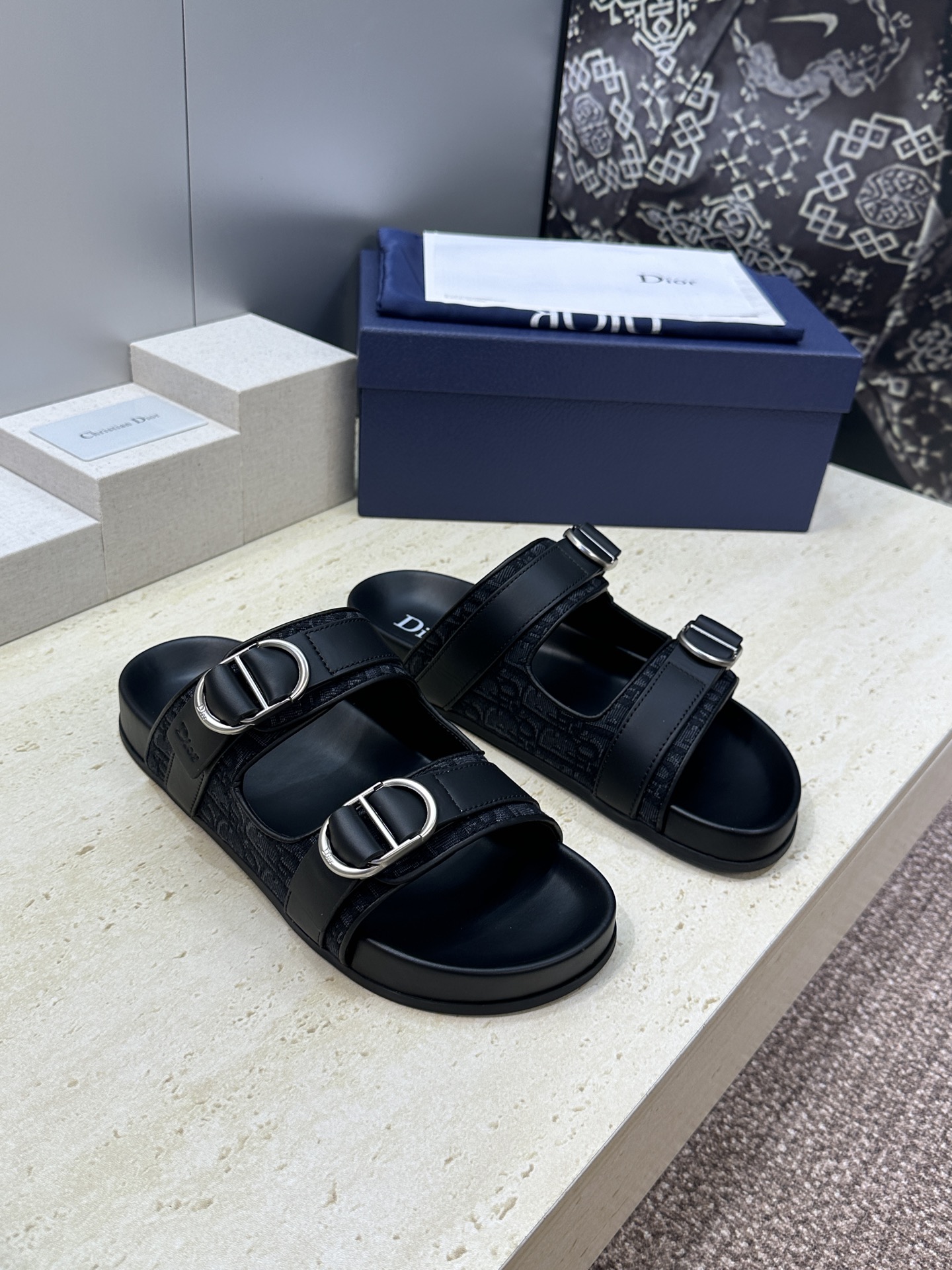 Dior 迪奥 2026春夏走秀新款Alias沙滩男鞋 CD字母logo 五金扣Oblique老花明星同