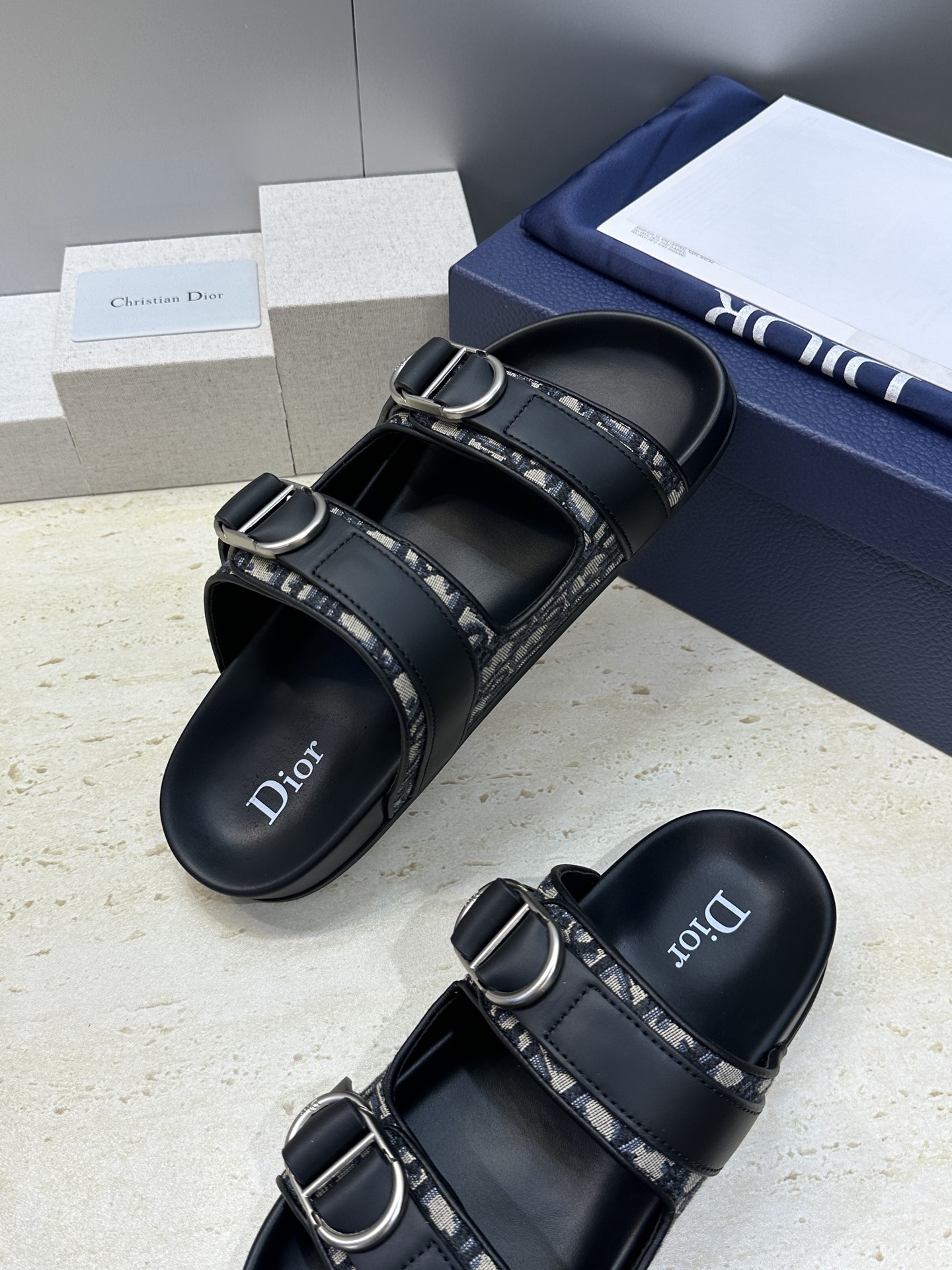 Dior 迪奥 2026春夏走秀新款Alias沙滩男鞋 CD字母logo 五金扣Oblique老花明星同