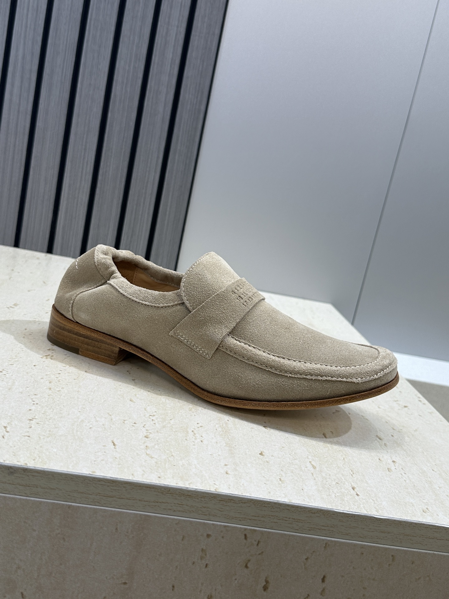 Maison Margiela 马吉拉 2026春夏新款玛丽珍弹力芭蕾舞娃娃女单鞋 MM6字母logo皮