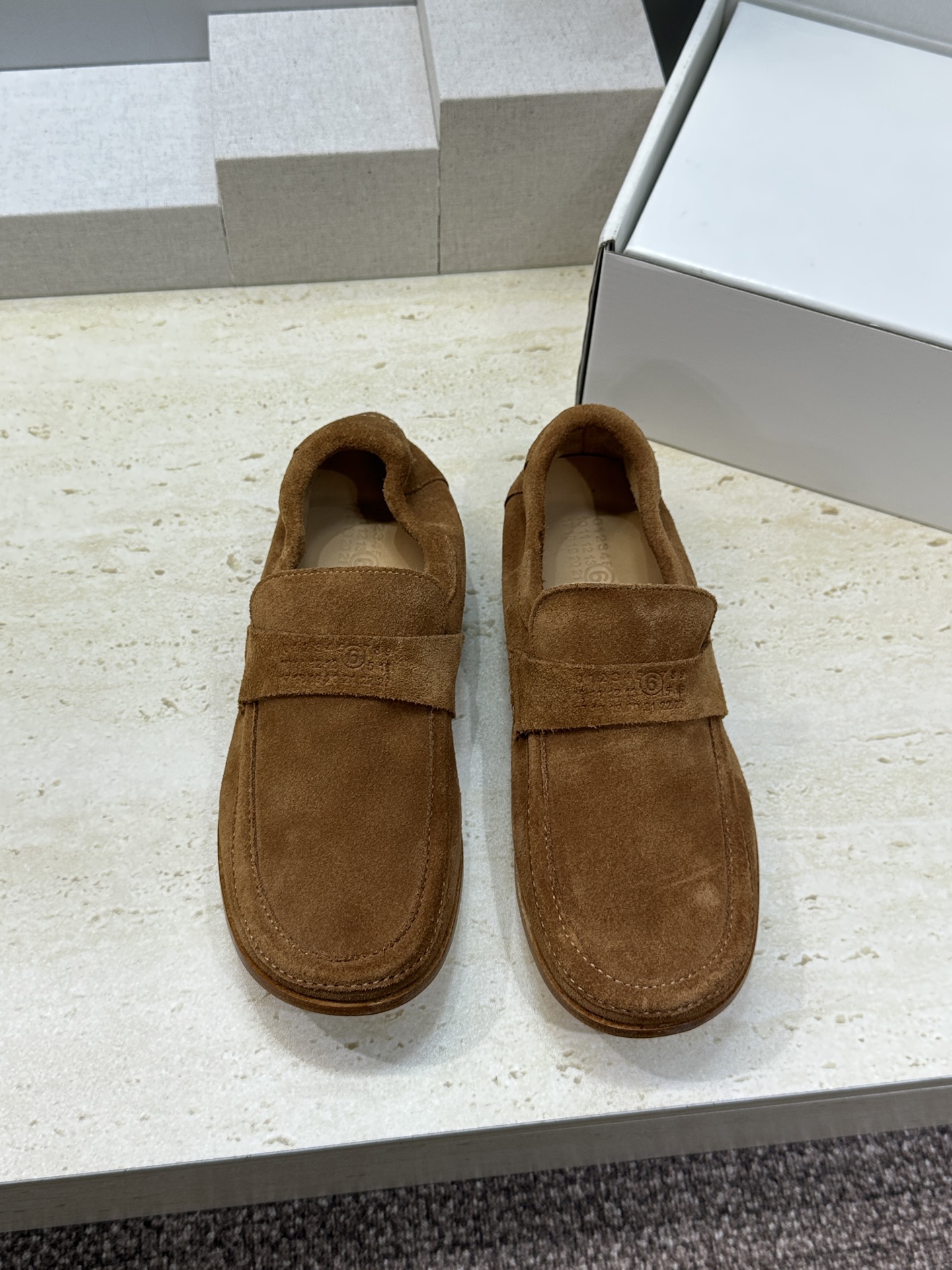 Maison Margiela 马吉拉 2026春夏新款玛丽珍弹力芭蕾舞娃娃女单鞋 MM6字母logo皮