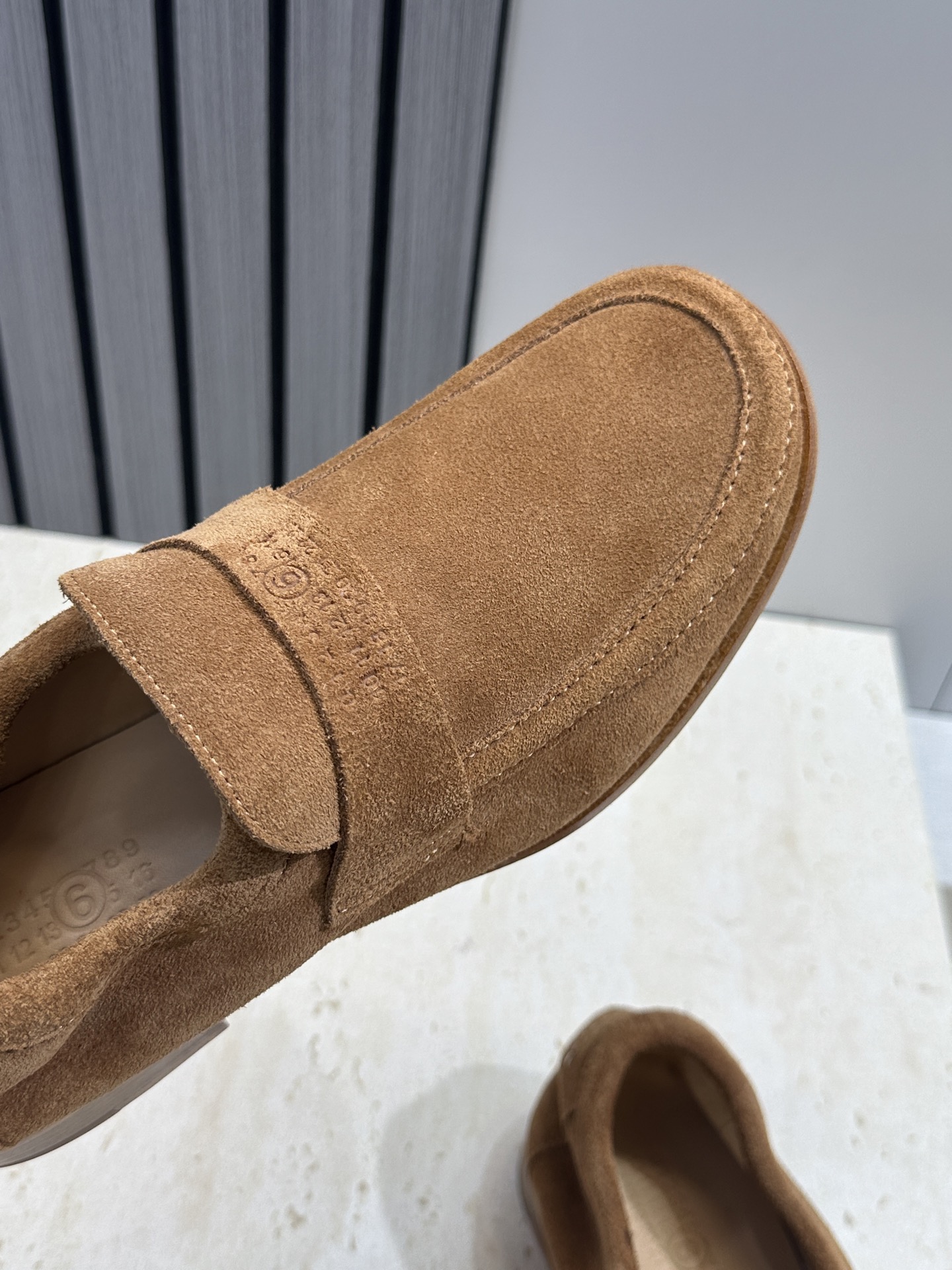 Maison Margiela 马吉拉 2026春夏新款玛丽珍弹力芭蕾舞娃娃女单鞋 MM6字母logo皮