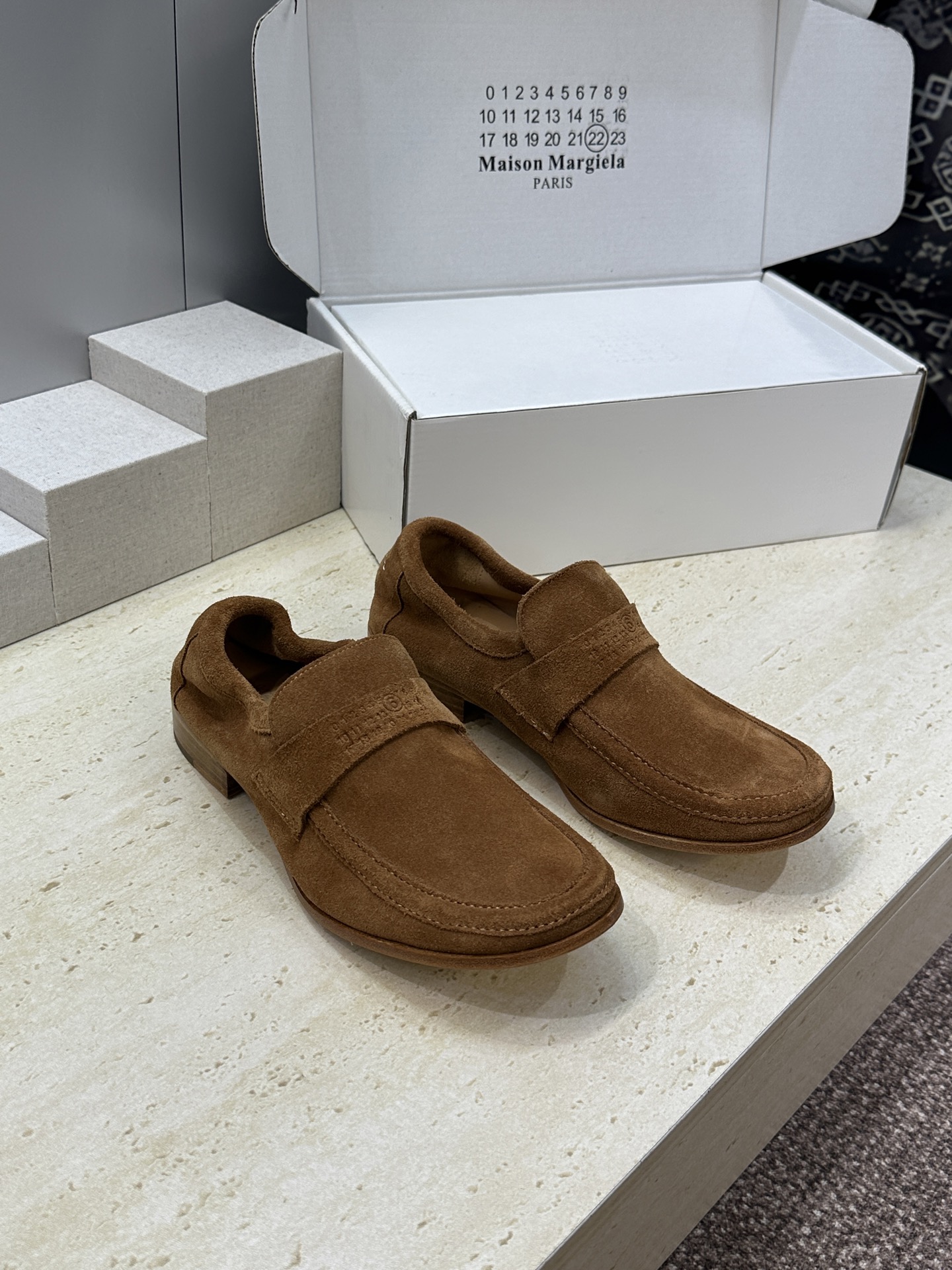 Maison Margiela 马吉拉 2026春夏新款玛丽珍弹力芭蕾舞娃娃女单鞋 MM6字母logo皮