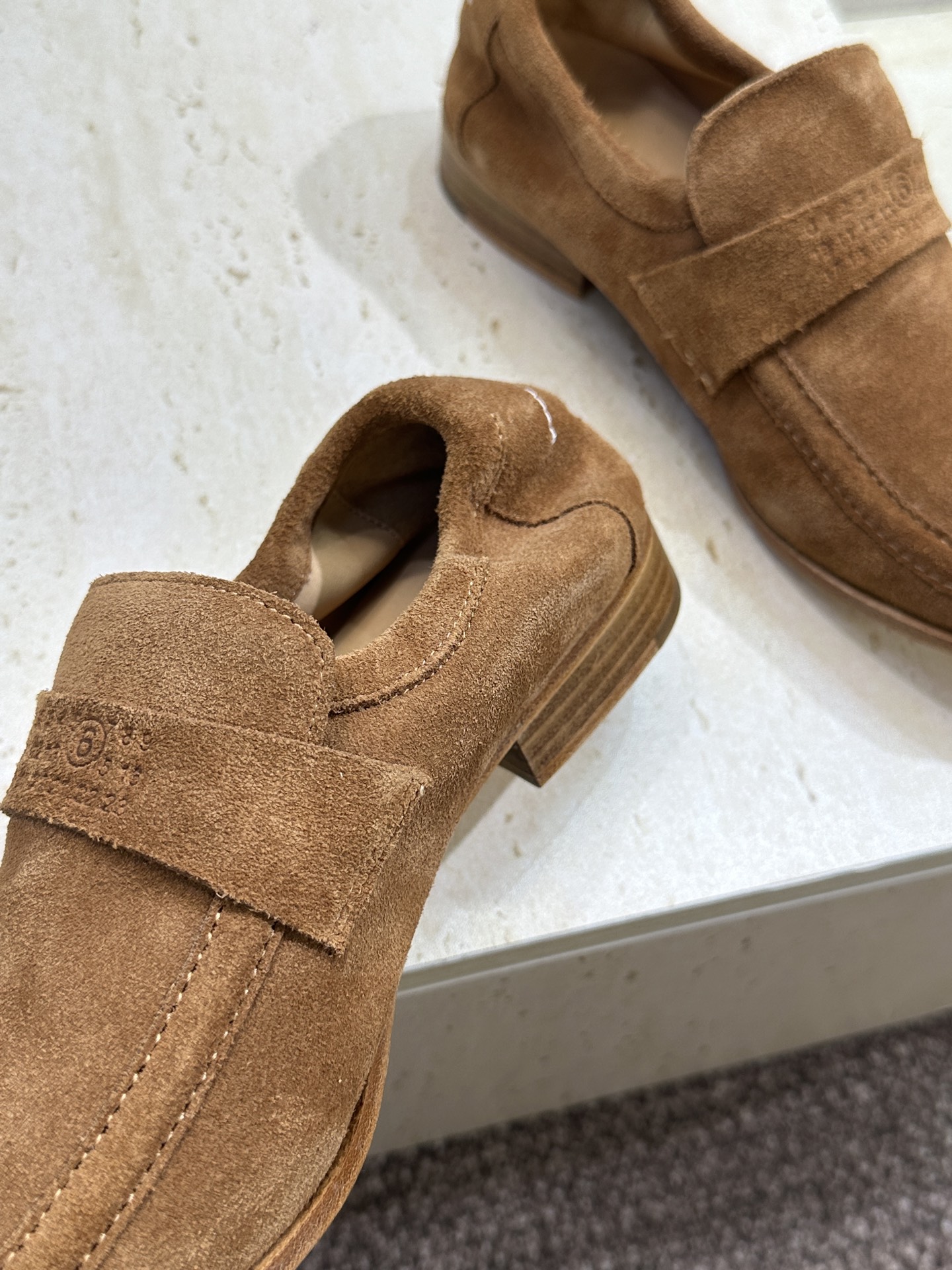 Maison Margiela 马吉拉 2026春夏新款玛丽珍弹力芭蕾舞娃娃女单鞋 MM6字母logo皮
