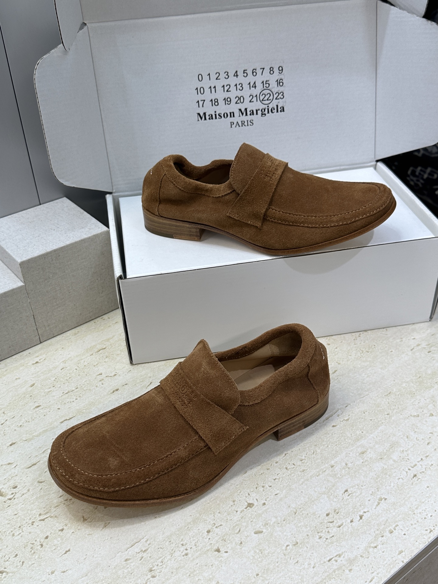Maison Margiela 马吉拉 2026春夏新款玛丽珍弹力芭蕾舞娃娃女单鞋 MM6字母logo皮
