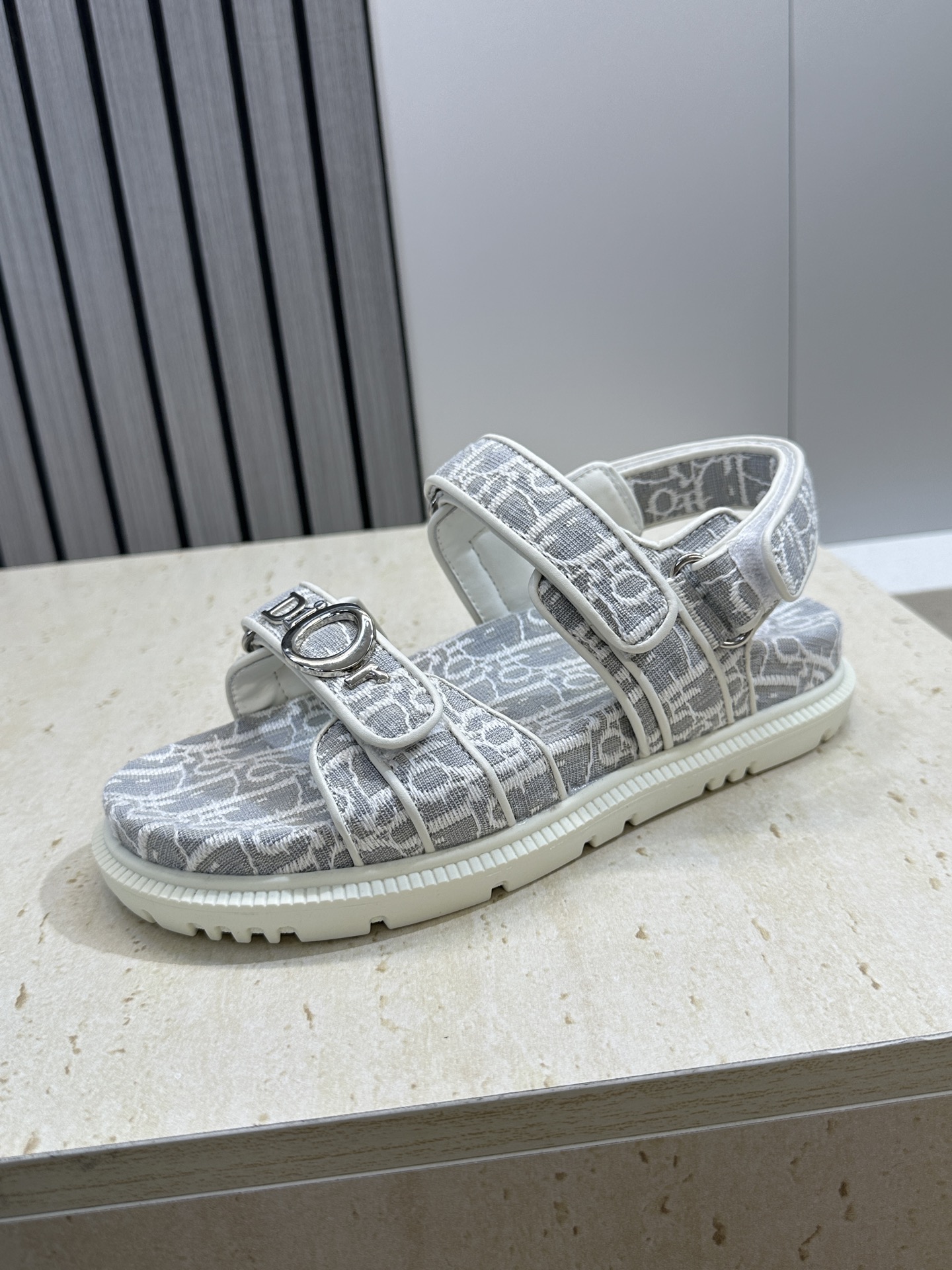 迪奥 Dior 2026春夏走秀新款 My 魔术贴厚底休闲女鞋 CD字母logo五金扣 Oblique印