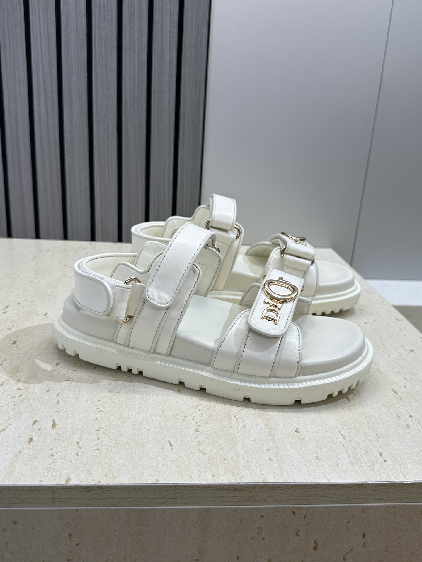 迪奥 Dior 2026春夏走秀新款 My 魔术贴厚底休闲女鞋 CD字母logo五金扣 Oblique印