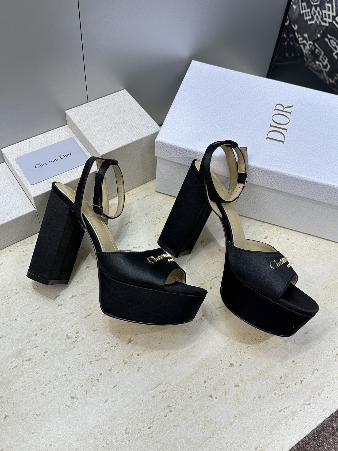 迪奥 2026 春夏新款 Dior Or D-Lane 超高跟气场女鞋 CD字母logo五金扣厚底圆头防