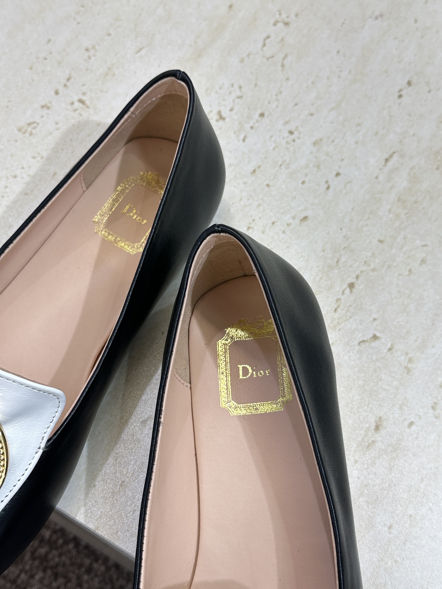 Dior 迪奥2026春夏新款 Medallion平底方头玛丽珍芭蕾舞娃娃女鞋 CD字母logo五金扣时