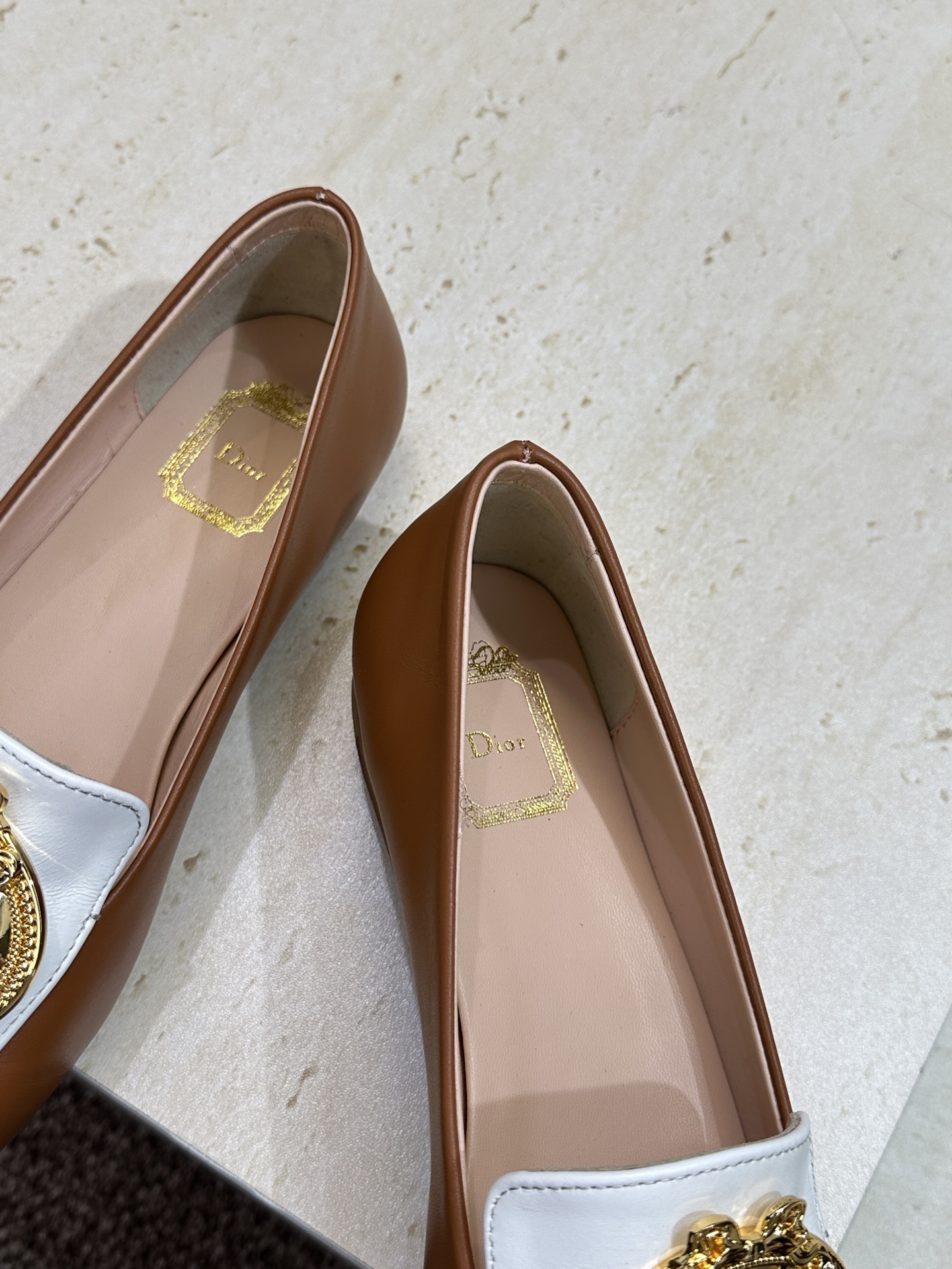 Dior 迪奥2026春夏新款 Medallion平底方头玛丽珍芭蕾舞娃娃女鞋 CD字母logo五金扣时
