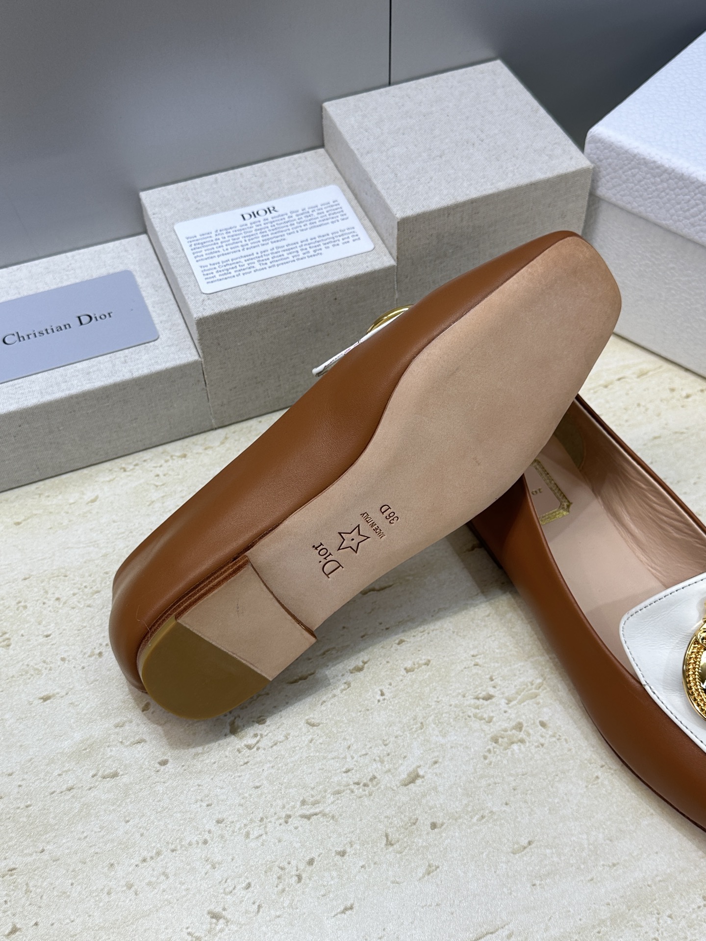 Dior 迪奥2026春夏新款 Medallion平底方头玛丽珍芭蕾舞娃娃女鞋 CD字母logo五金扣时