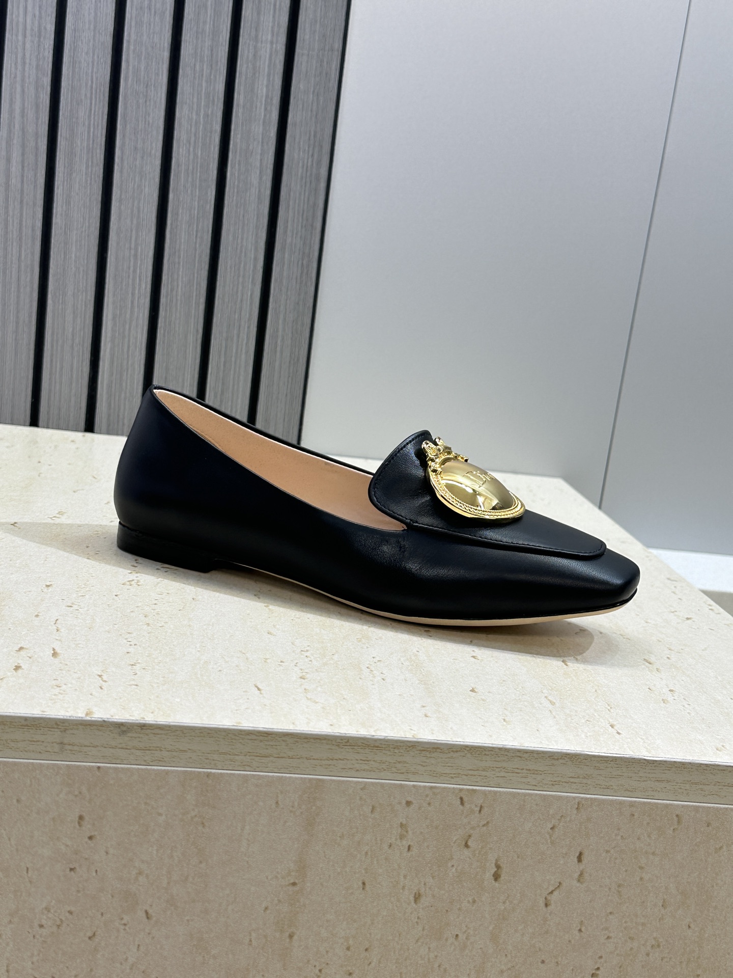 Dior 迪奥2026春夏新款 Medallion平底方头玛丽珍芭蕾舞娃娃女鞋 CD字母logo五金扣时
