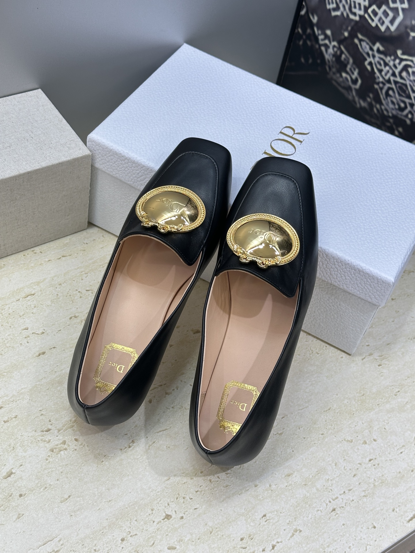Dior 迪奥2026春夏新款 Medallion平底方头玛丽珍芭蕾舞娃娃女鞋 CD字母logo五金扣时